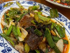 蒜苗回锅肉-雨田饭店