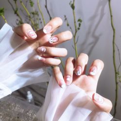 -瞧·享轻奢美甲美睫