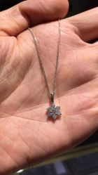 -威德钻石-克拉钻大本营(南京东路店)