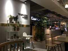 -F+轻食健身赋能空间(中华北路国贸商场店)