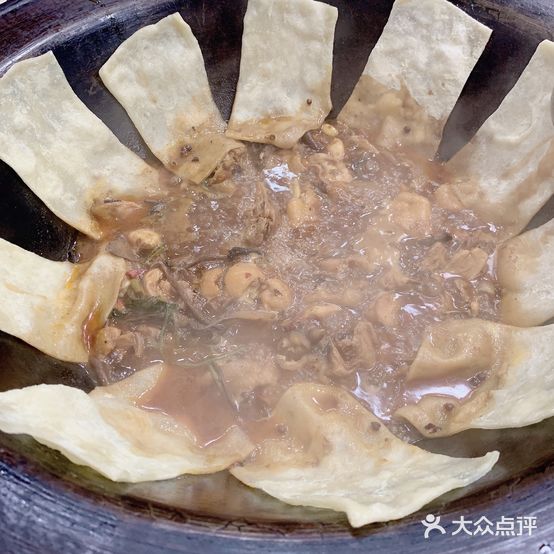 何记皖北地锅鸡(同心路店)