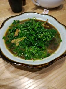 點了幾個菜,味道還行!吃完飯在門口坐著,喝杯茶,微風徐徐十分舒適!