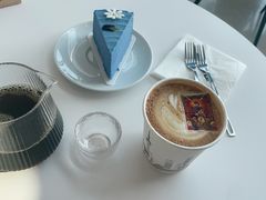 -看得到风景的咖啡馆(白玉兰广场店)