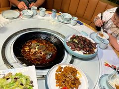 -茅台镇网红溶洞餐厅·茅帮菜馆