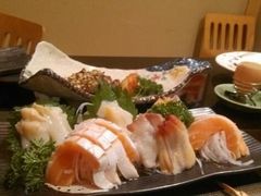 -千鹤日本料理(穿山路店)