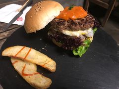 -HIGH FIVE哈福手工汉堡(桂林路店)