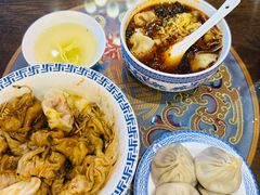 -笑来喜馄饨小笼工坊(通扬路店)