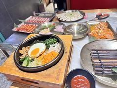 韩宫宴特色石锅拌饭-韩宫宴烤肉·黑毛和牛·料理(环球银泰城店)