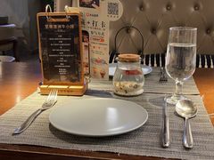 -卡普里披萨·牛扒·下午茶