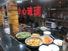 自助取餐区-西环肥仔螺蛳粉(总店)