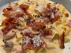 -ROAST coffee & eatery