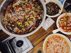 -周良天山牛杂城(天山路总店)