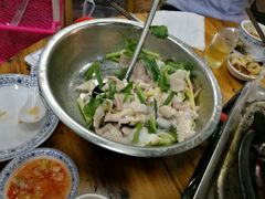 -周良天山牛杂城(天山路总店)