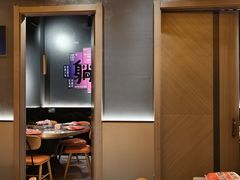 -沪上名羊天下•烤羊腿•东北烧烤•小龙虾(浦东直营总店)