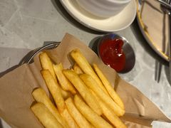 -必胜客(尹山湖歌林公园店)