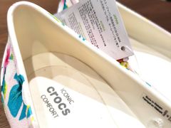 -CROCS卡洛驰(首创奥特莱斯店)