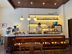 -Café Monson