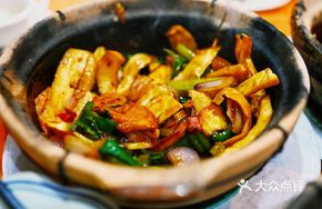 Stir-Fried Chicken with Sauce