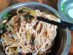 -灵山卢梅燕粉店