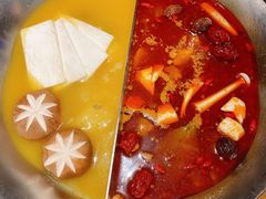 红颜花胶鸡锅-湊湊火锅·茶憩(杭州湖滨银泰in77店)