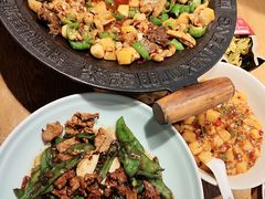 -聚鑫朋酸菜肥肠(九龙仓店)