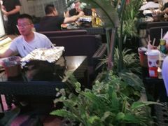 -何师烧烤·香辣蟹·川菜·30年老品牌(太古里旗舰店)