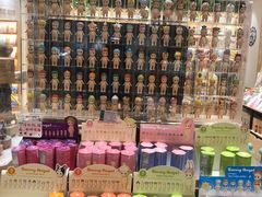 -猫的天空之城概念书店(印象城购物中心店)