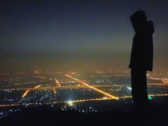 -鬼笑石后山停车场