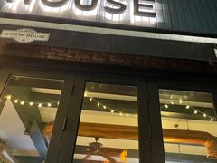 门面-Shanghai Brew House上海啤酒工坊(老外街店)
