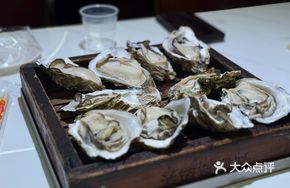 Steamed Oysters in a Basket
