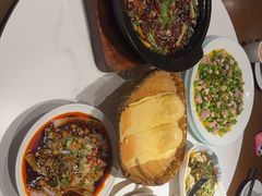 -万重锦·人文川菜馆(骡马市店)