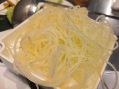 -鹿鸣山草本茶香火锅(园西路店)