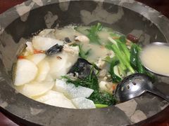 -姚记抚仙湖石锅鱼庄