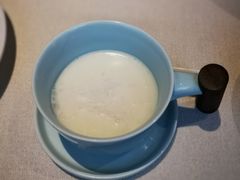 生磨杏仁茶配官燕-逸道(益丰·外滩源店)