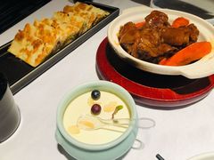 胡萝卜鲍汁焖猪蹄-106餐厅(山水文园店)