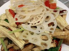 -许家黄土高坡砂锅总店