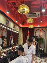 -东方先生国潮男士理发馆