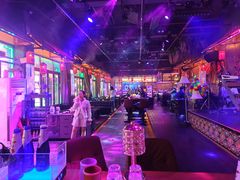 -喜鹊音乐酒馆(西街店)