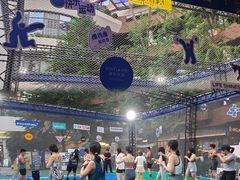 -瑞虹新天地月亮湾