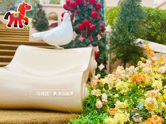 -中航城君尚购物中心