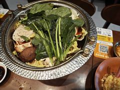 寿喜锅-8PINTS八品脱·日料·烧鸟·精酿小酒馆(莘庄店)
