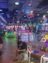 -菲菲羊乐园(临平银泰城店)