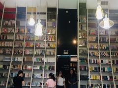 -钟书阁(松江泰晤士小镇店)