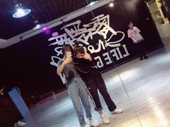 -零下舞度·街舞连锁机构(万科中心店)