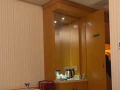 -维也纳酒店(广州增城万达广场地铁站店)