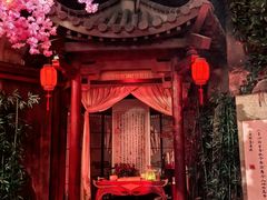 -暴风岛沉浸式体验馆(百联世纪店)
