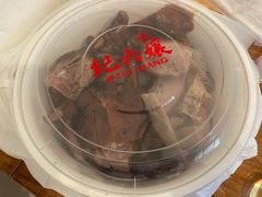 -王浩儿纪六孃甜皮鸭(乐山总店)