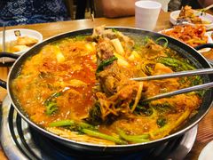 -喇喇排骨火锅·传统韩式脊骨汤(望京西园总店)