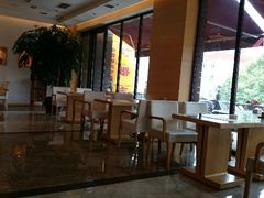 靠窗位-自由之丘