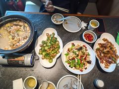 -五谷丰登农家院·地道胶东菜·海鲜烧烤(威海店)